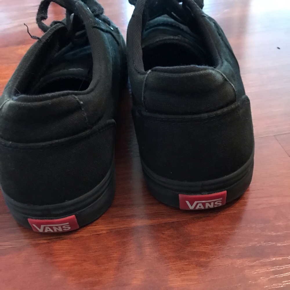 Vans - Picture 3 of 4